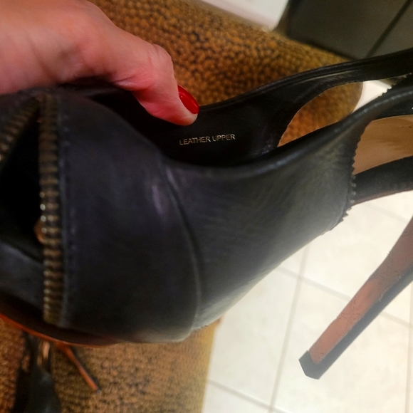 L.A.M.B. leather slingback peep-toe stilettos - Picture 6 of 8